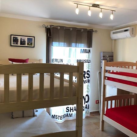 Apartamento Urbanizacion De Lujo En Primera Linea De Playa Isla Canela Bagian luar foto