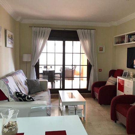 Apartamento Urbanizacion De Lujo En Primera Linea De Playa Isla Canela Bagian luar foto