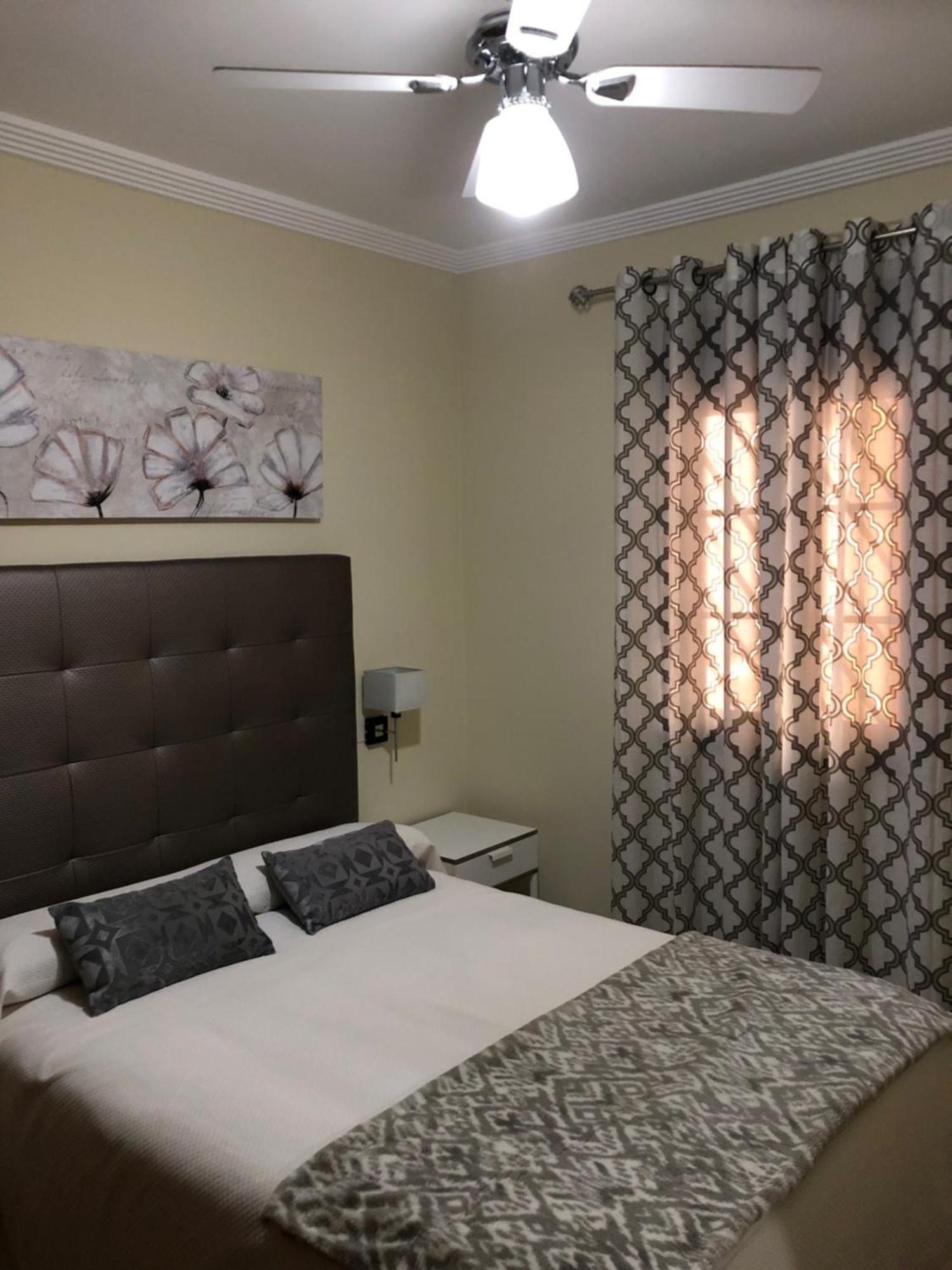 Apartamento Urbanizacion De Lujo En Primera Linea De Playa Isla Canela Bagian luar foto