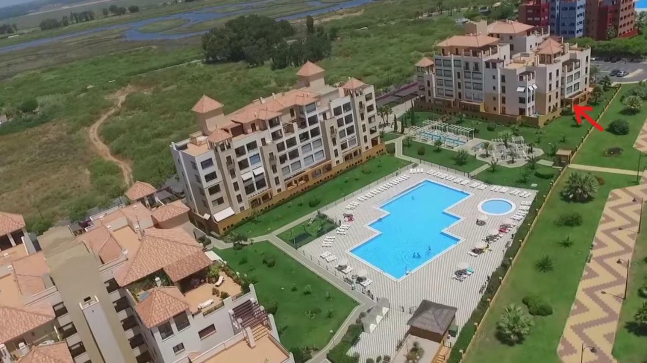 Apartamento Urbanizacion De Lujo En Primera Linea De Playa Isla Canela Bagian luar foto